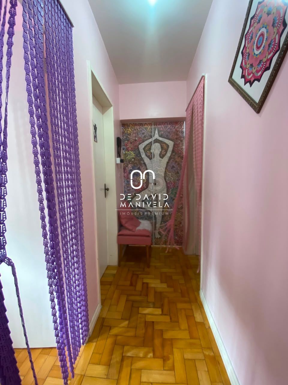 Apartamento com 4 dormitórios no bairro centro