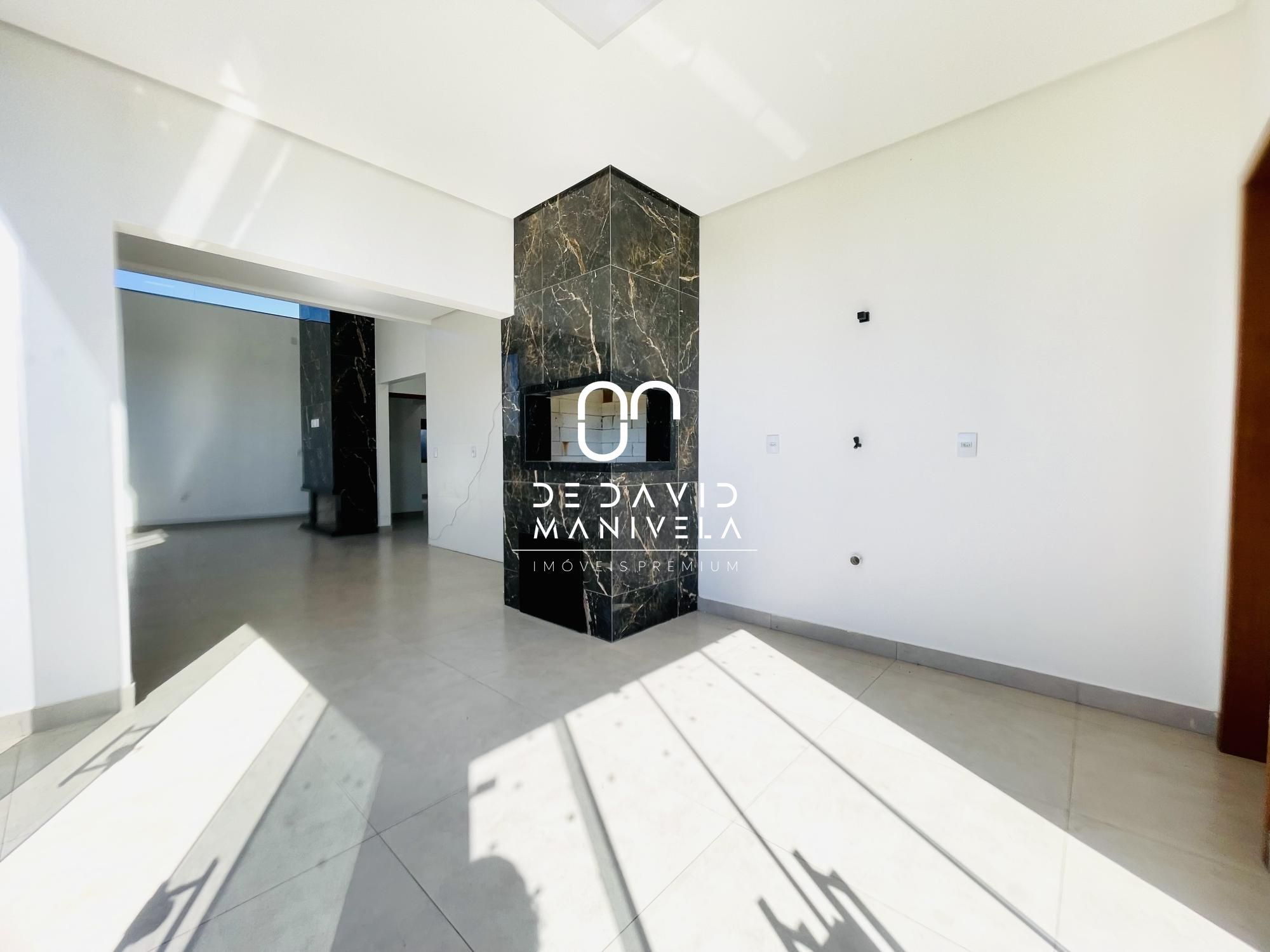 Casa Residencial de 3 dorm. com Piscina e Churrasqueira no Res. Alberto Schons,