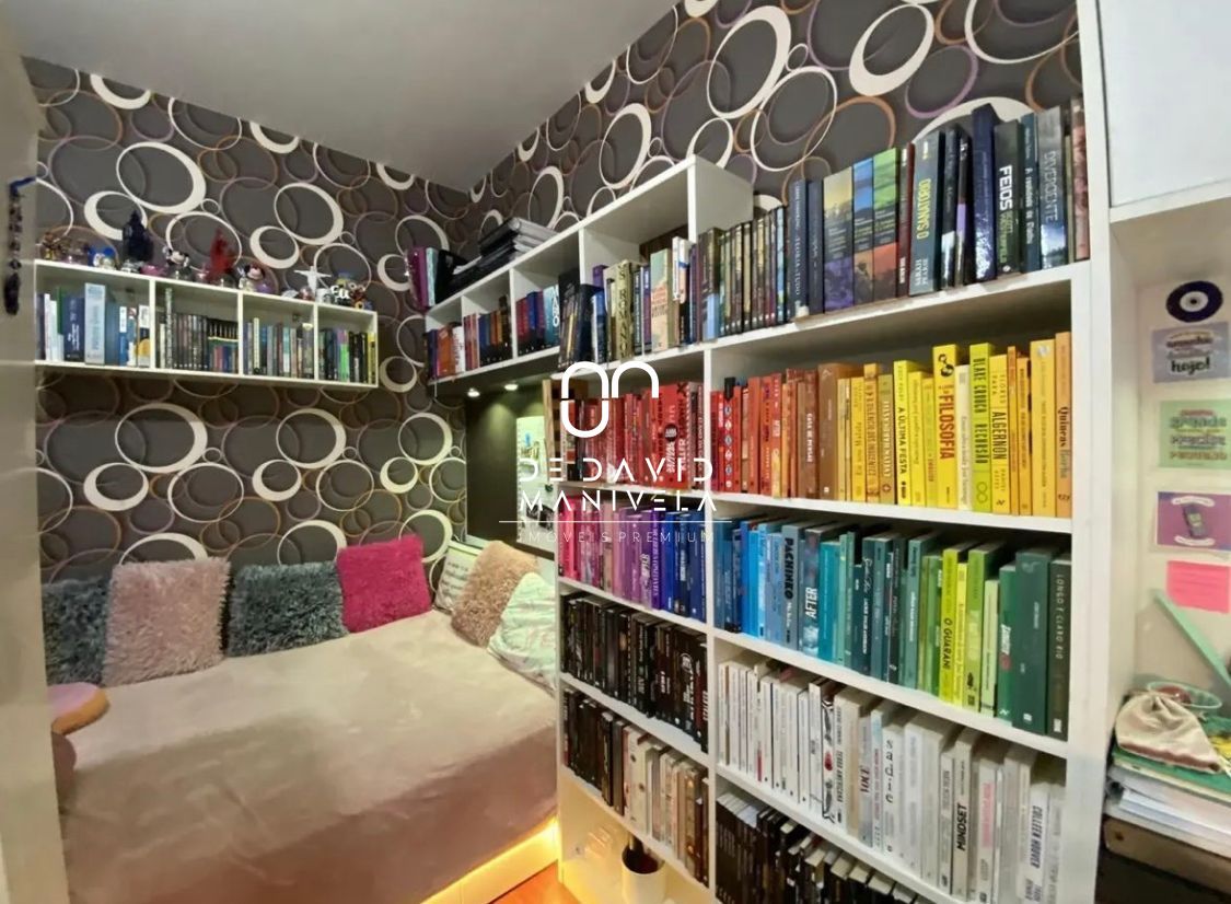Belíssimo apartamento alto padrão, localizado em andar alto,