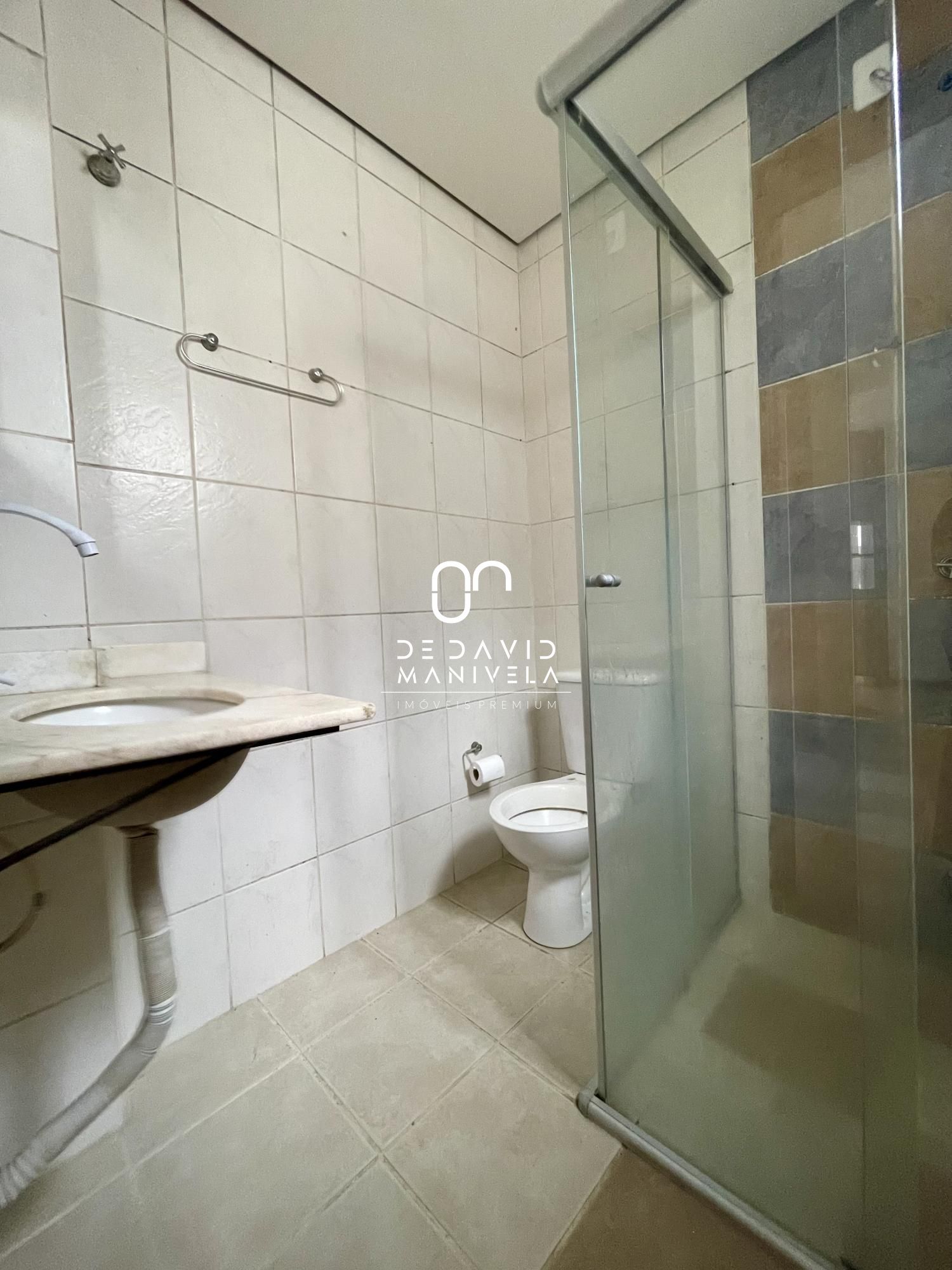 Apartamento com 2 Dormitórios à venda, 53 m² por R$ 210.000,00 Apartamento com 2 Dormitórios à venda, 53 m² por R$ 210.000,00