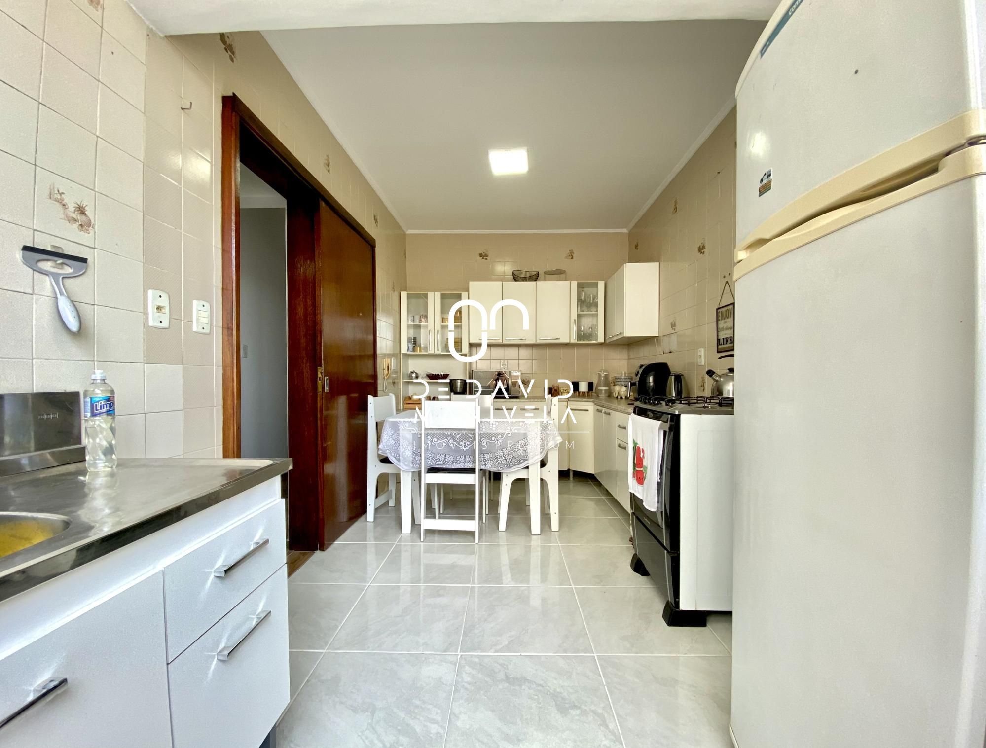 Apartamento com 3 Dormitórios para alugar, 168 m² por R$ 2.100,00 Apartamento com 3 Dormitórios para alugar, 168 m² por R$ 2.100,00