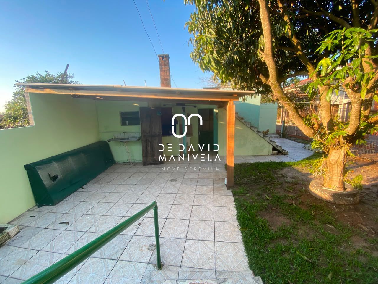 Casa no bairro tancredo neves, com 2 dormitórios, 1 vaga de 