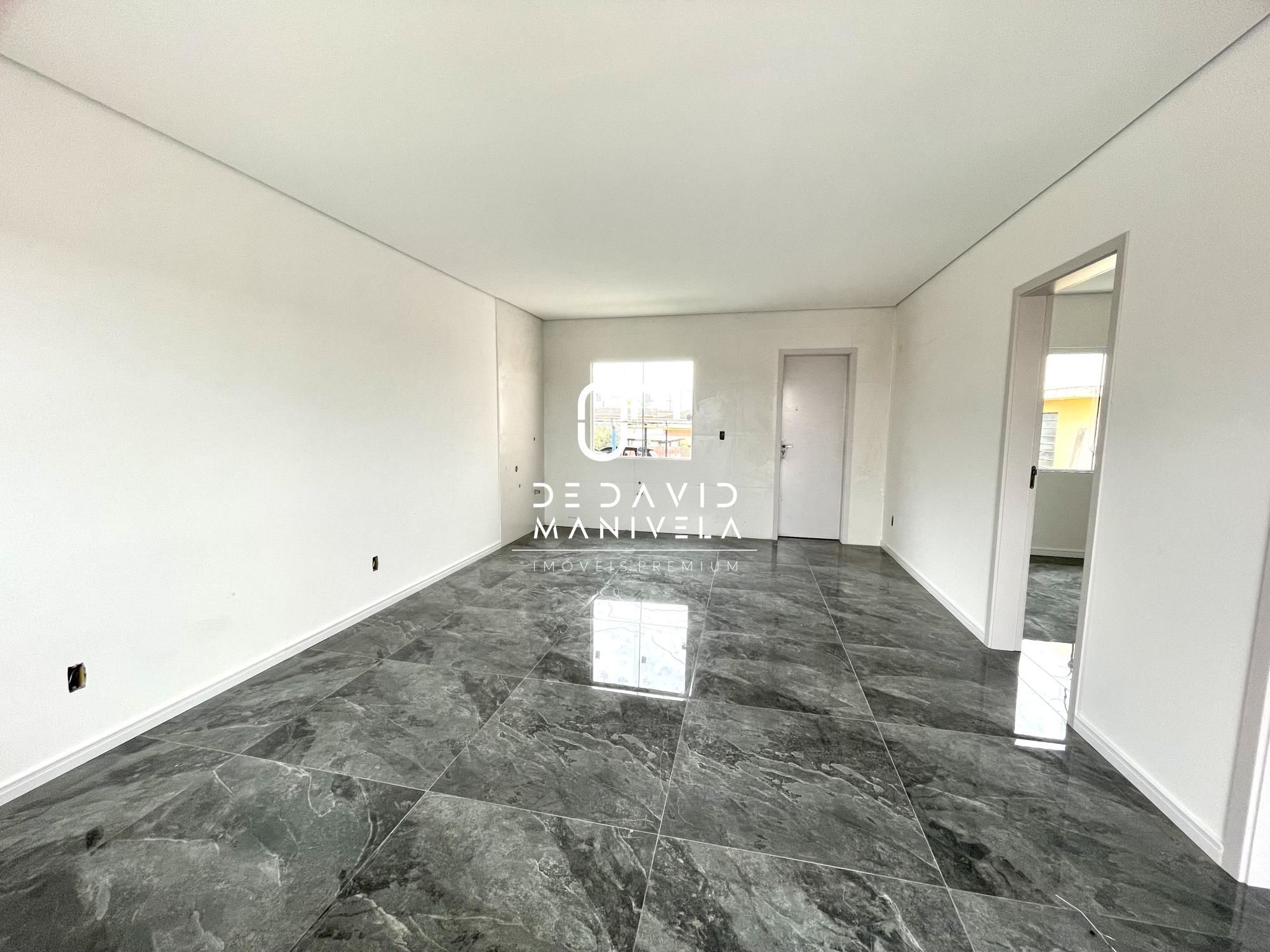 Apartamento de 2 dormitórios, com pátio amplo