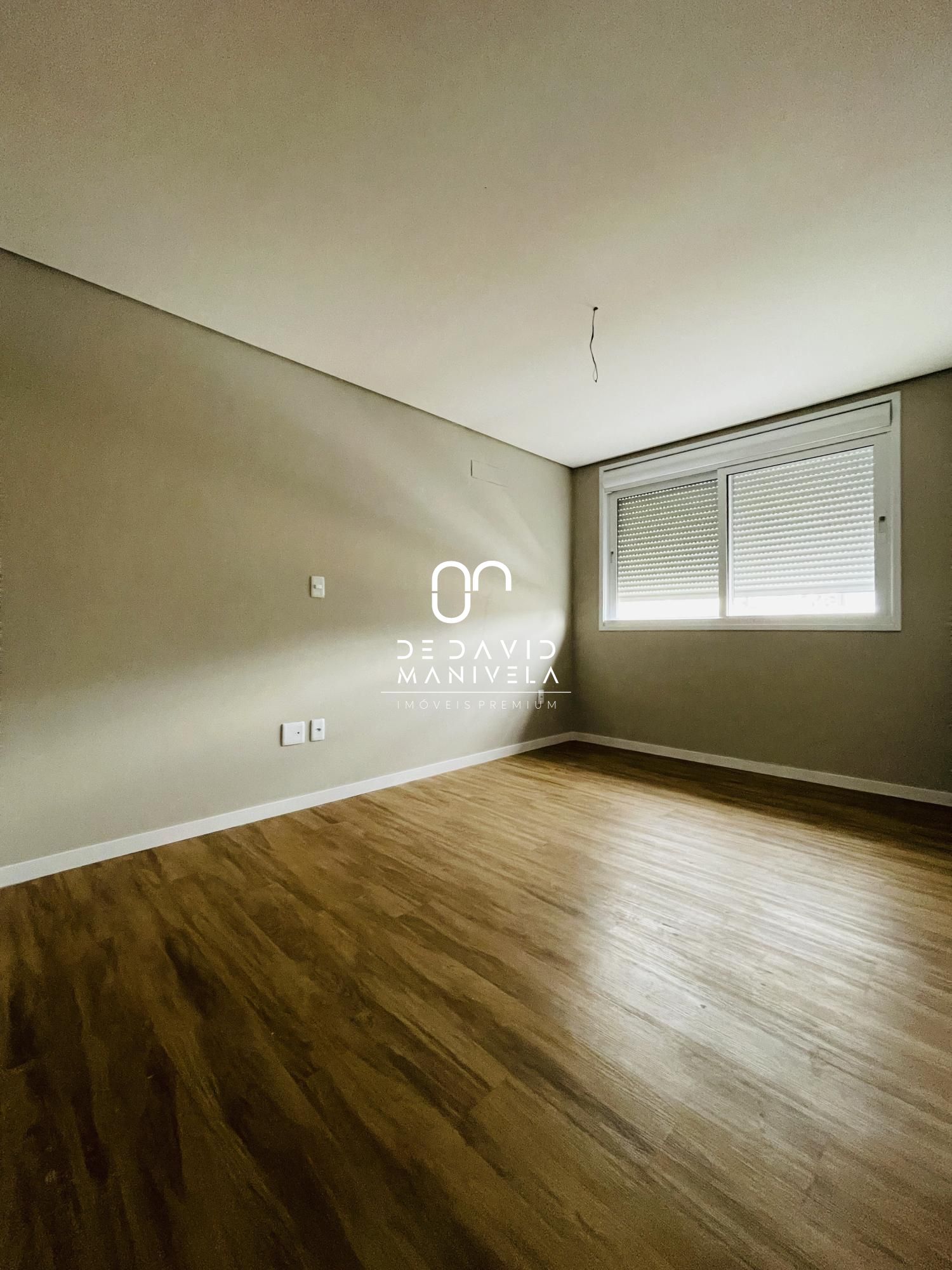 Apartamento 03 dormitórios com suíte, próximo ao centro.