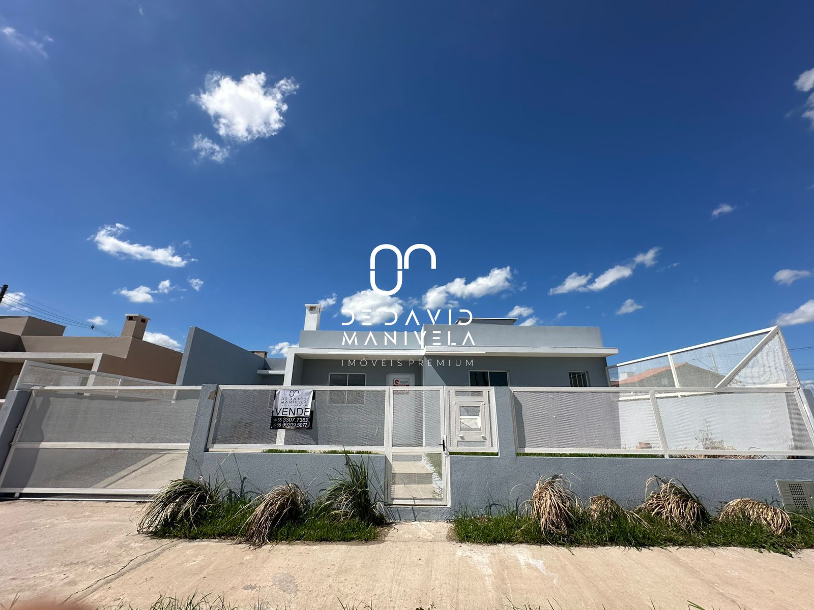 Casa nova em condominio, lareira, espaço gourmet, porcelanat