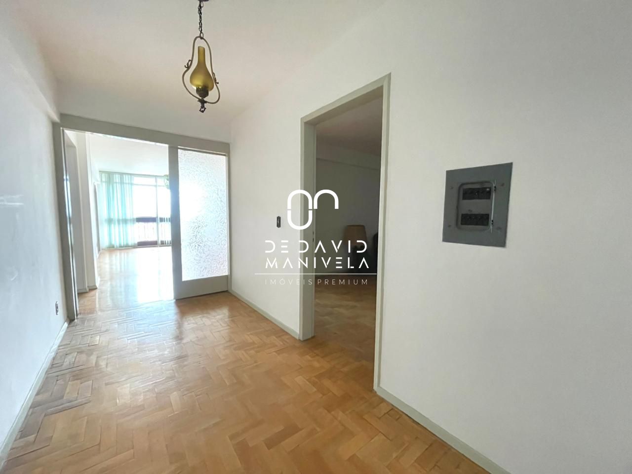 Apartamento a venda na av. Medianeira, com 4 dormitórios, se