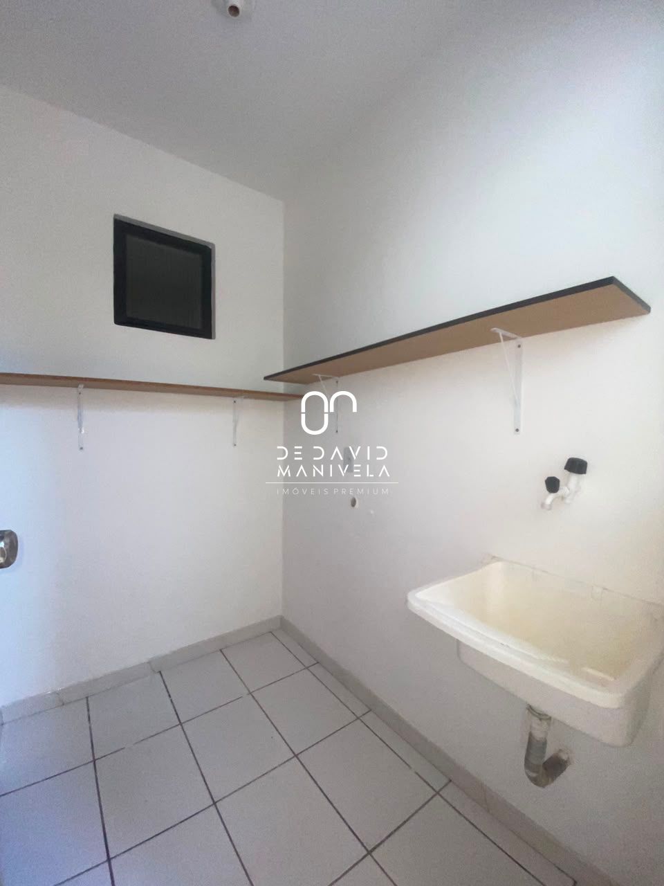 Apartamento com 1 dormitório, e 1 vaga de garagem