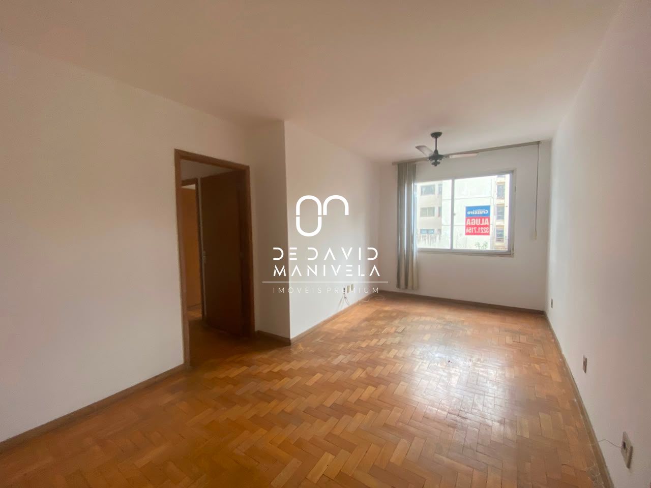 Apartamento semimobiliado com 2 dormitórios