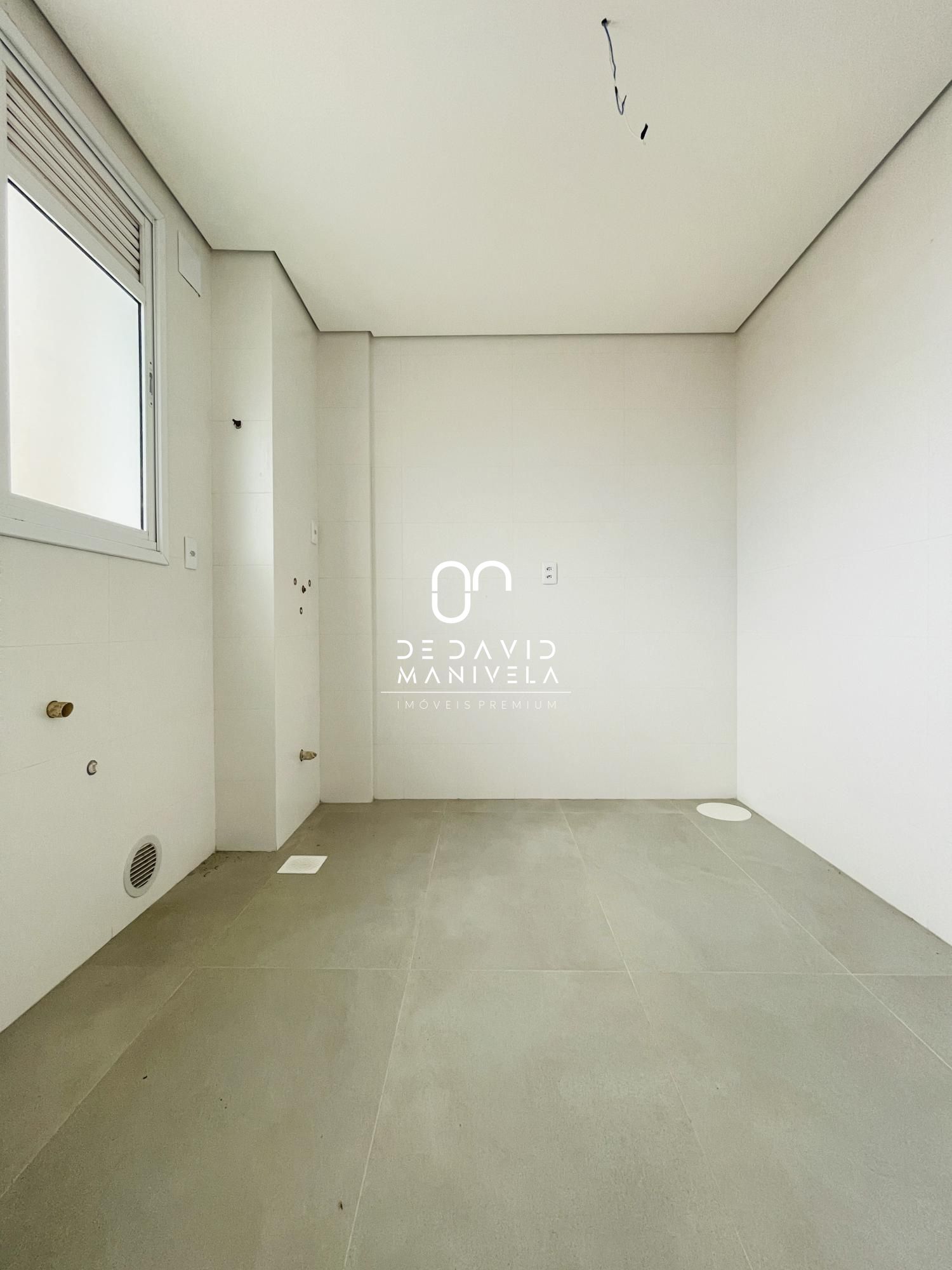 Apartamento 03 dormitórios com suíte, próximo ao centro.