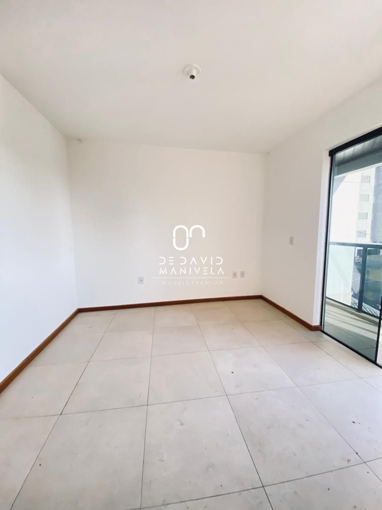 Apartamento 01 dormitório com sacada. Churrasqueira e área d