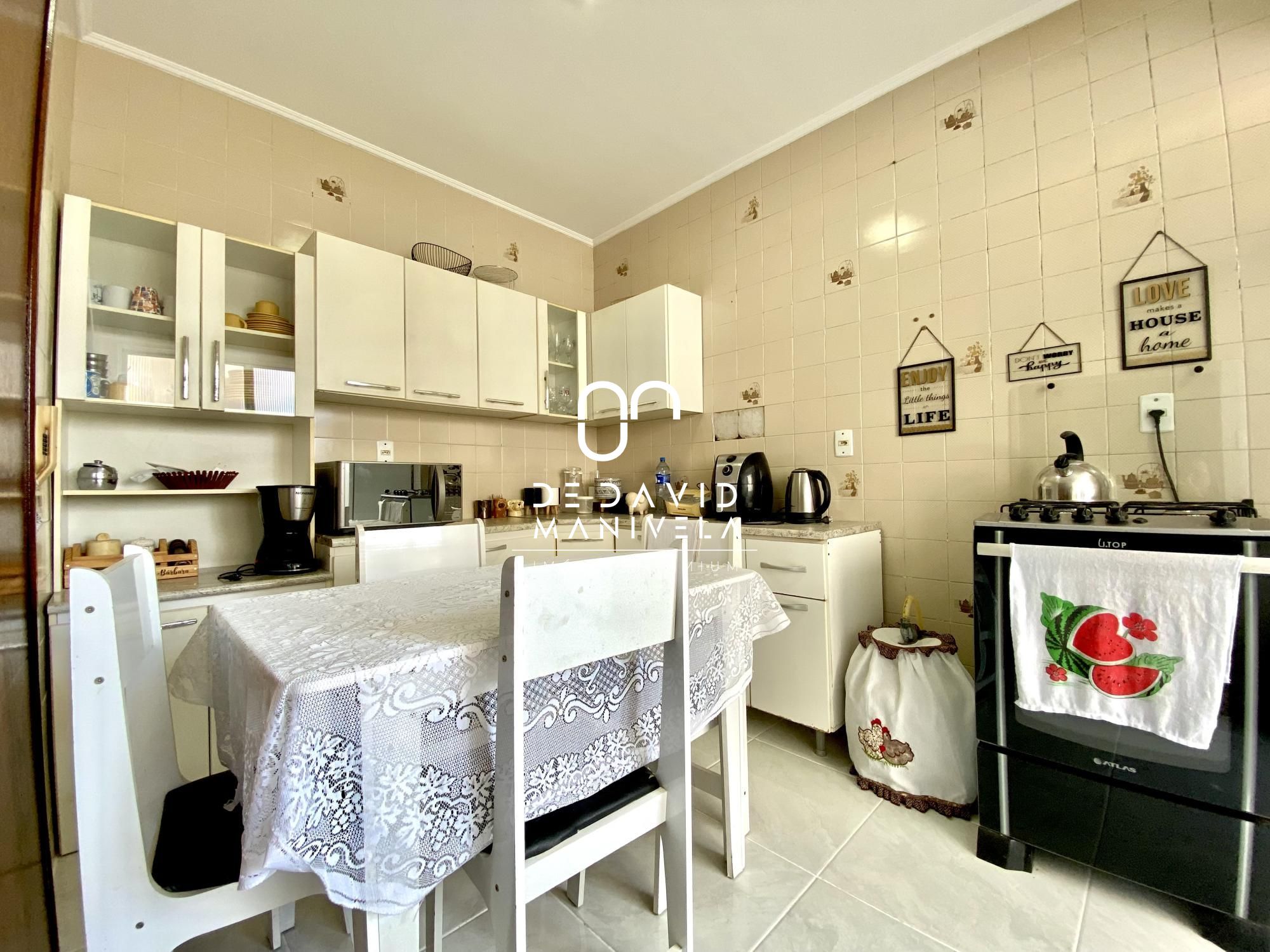 Apartamento com 3 Dormitórios para alugar, 168 m² por R$ 2.100,00 Apartamento com 3 Dormitórios para alugar, 168 m² por R$ 2.100,00