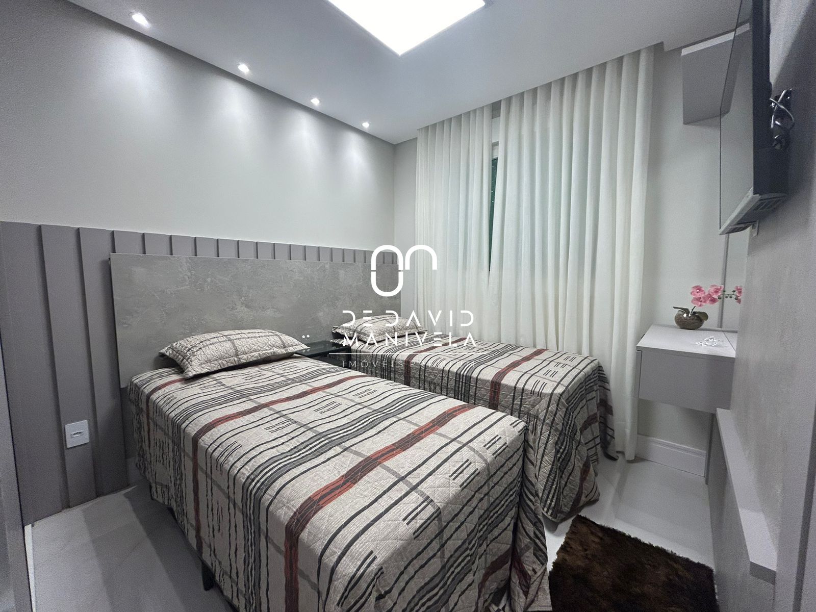Apartamento a venda em capão da canoa. 03 dormitorios a pouc