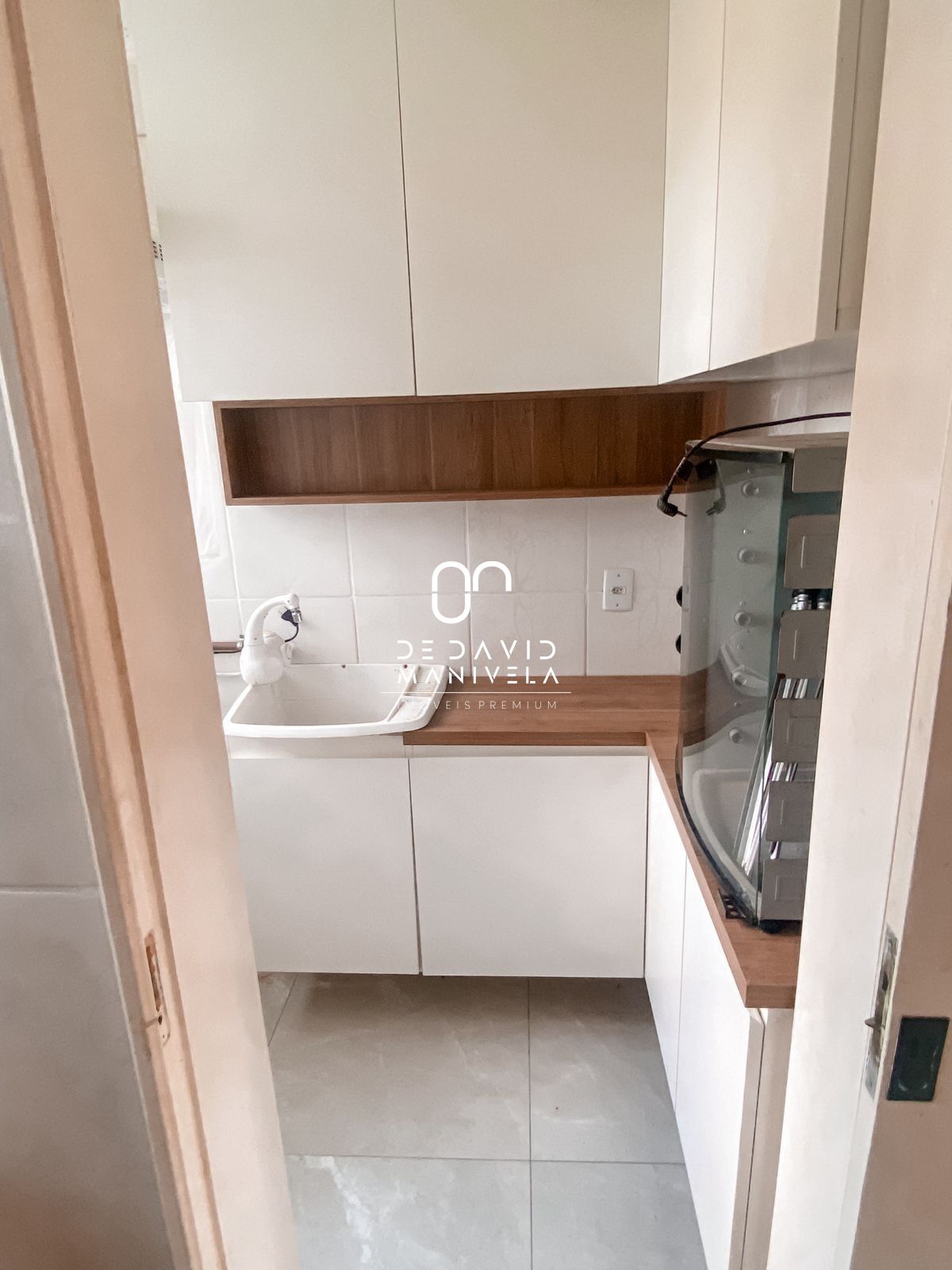 Apartamento reformado em camobi para venda