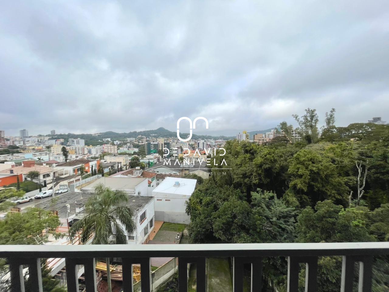 Apartamento a venda na av. Medianeira, com 4 dormitórios, se