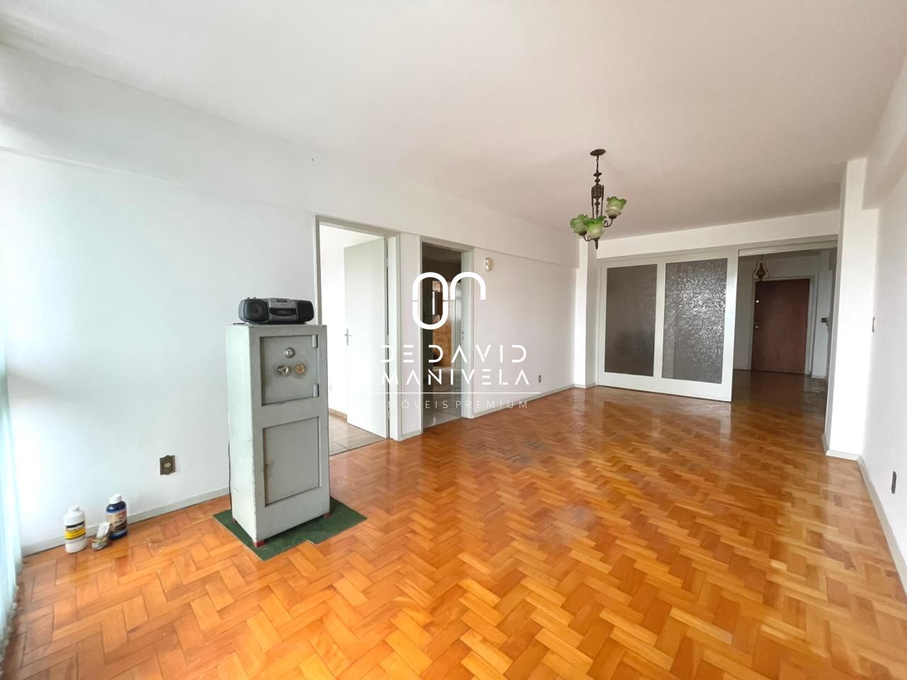 Apartamento a venda na av. Medianeira, com 4 dormitórios, se