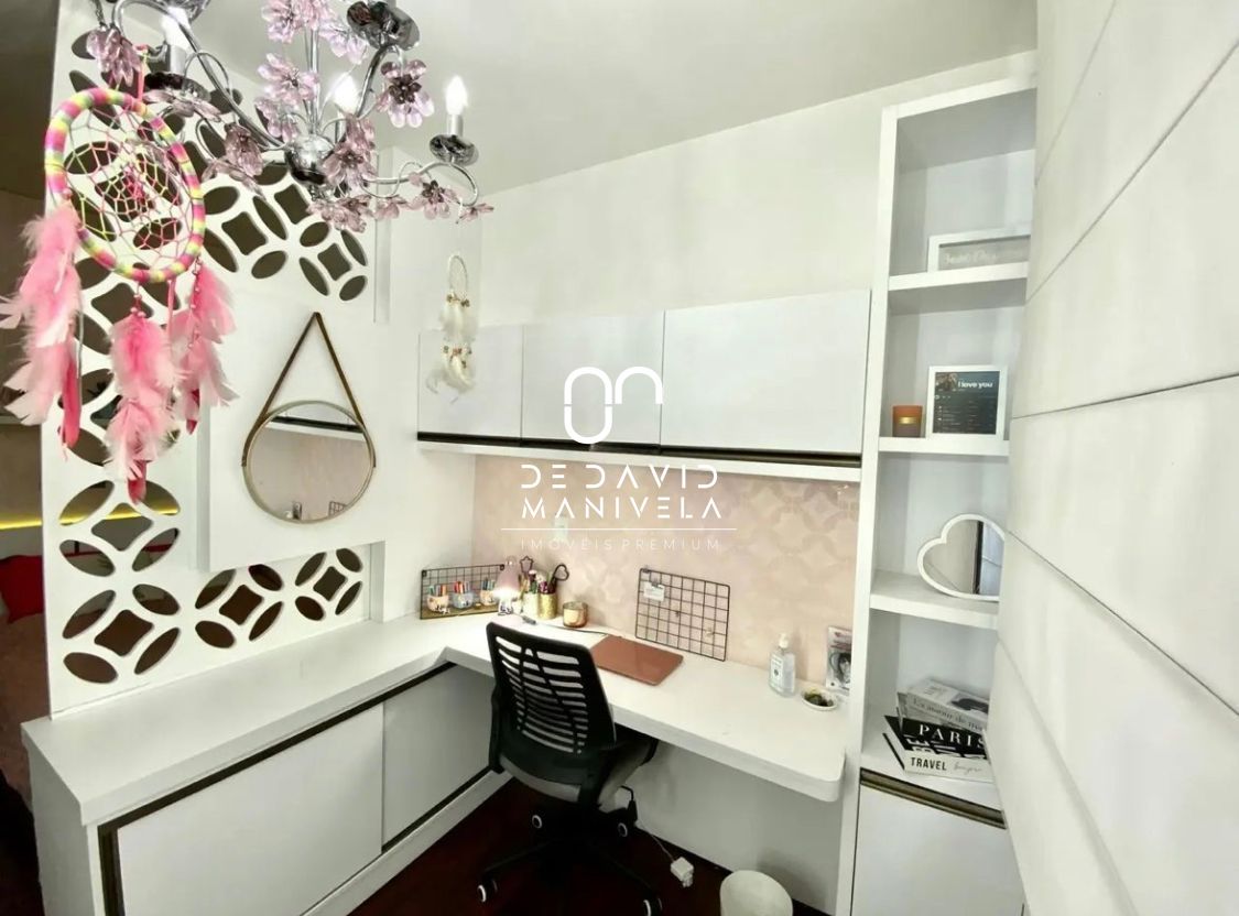 Belíssimo apartamento alto padrão, localizado em andar alto,