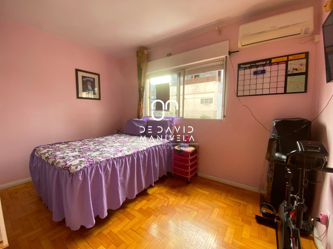 Apartamento com 4 dormitórios no bairro centro