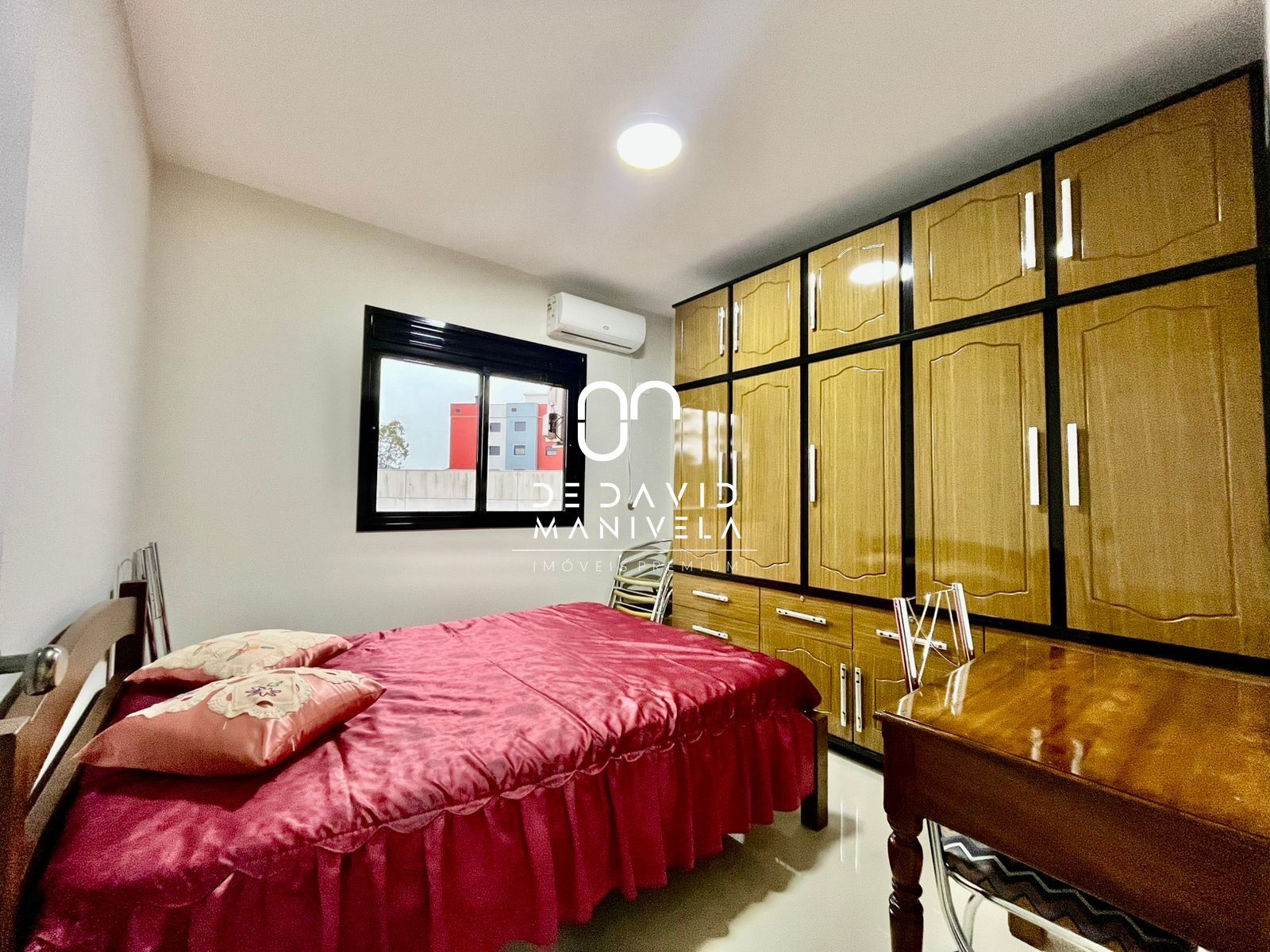 Lindo apartamento de 3 dormitórios à venda no bairro uglione