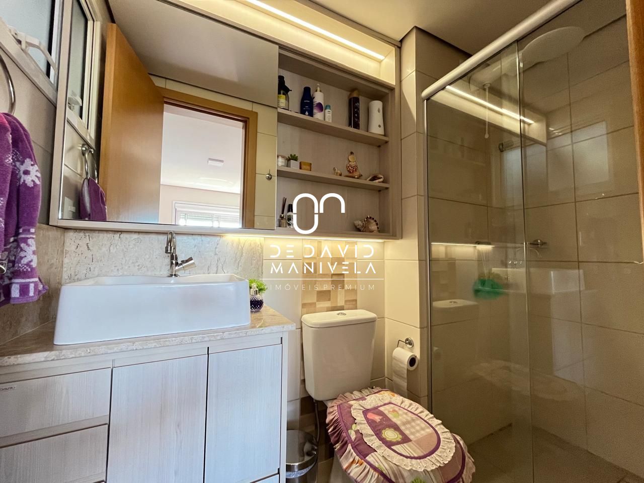 Apartamento com 2 Dormitórios à venda, 61 m² por R$ 420.000,00 Apartamento com 2 Dormitórios à venda, 61 m² por R$ 420.000,00