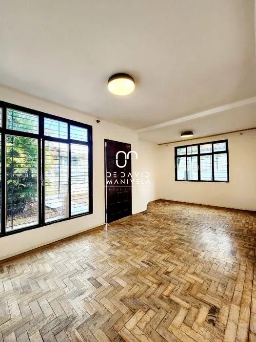Casa no bairro patronato com 3 dormitórios, 3 vagas de garag