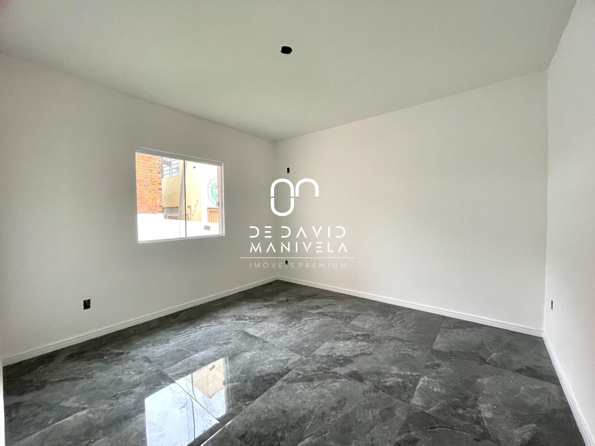 Apartamento de 2 dormitórios, com pátio amplo