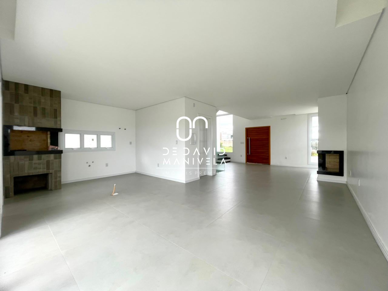 Casa para venda e locação no condomínio real park