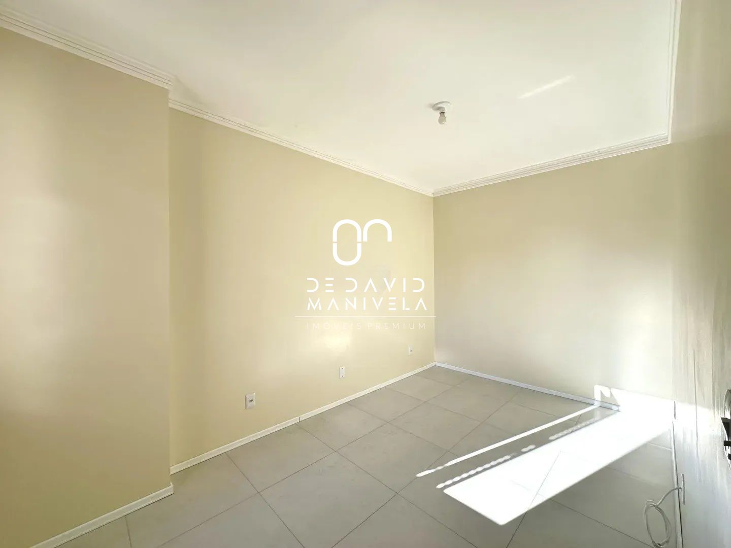 Casa com 3 Dormitórios para alugar, 110 m² por R$ 2.900,00 Casa com 3 Dormitórios para alugar, 110 m² por R$ 2.900,00