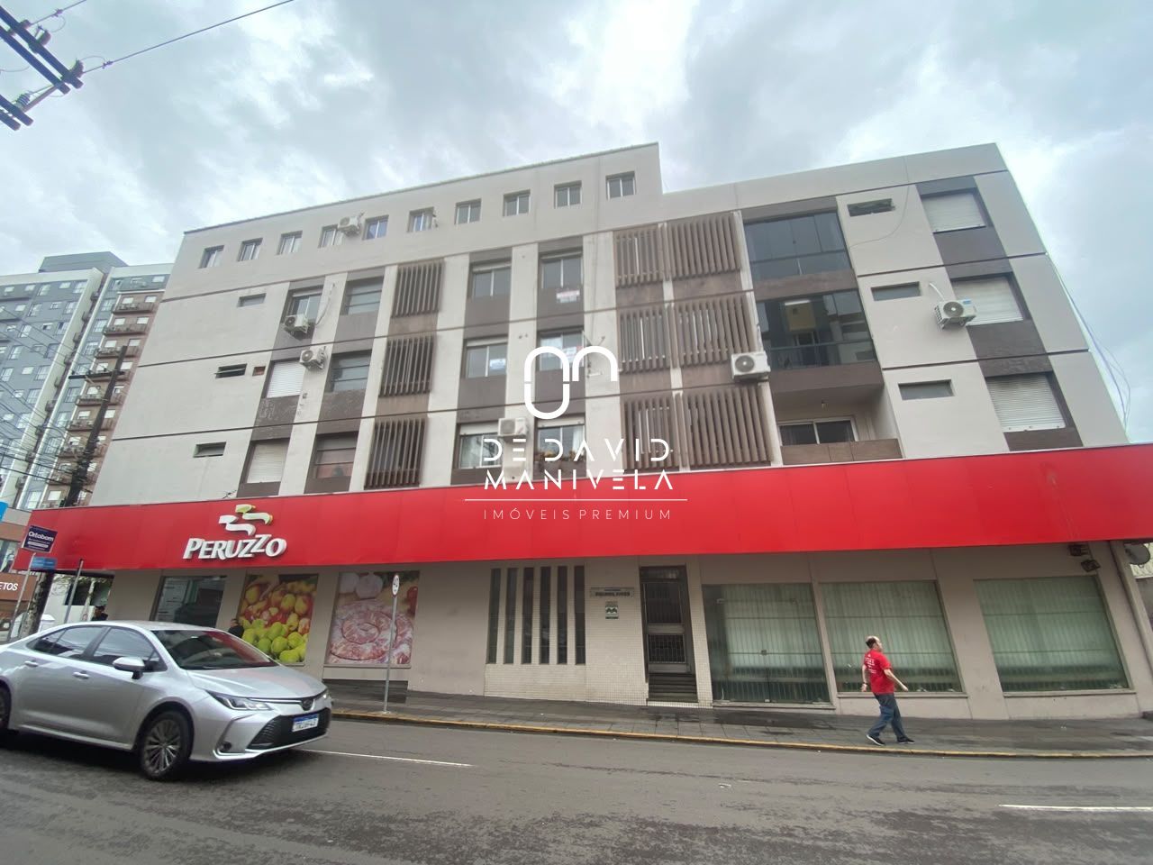 Apartamento no Centro com 1 dormitório e vaga de garagem