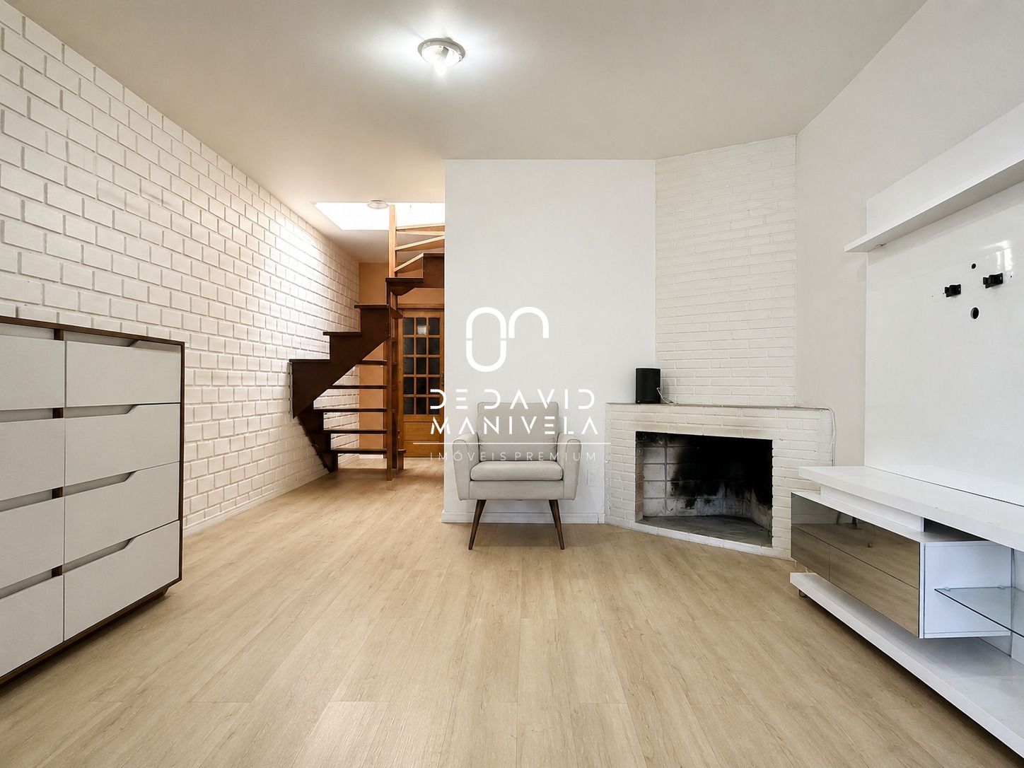 Duplex com 2 dormitórios para locação no centro
