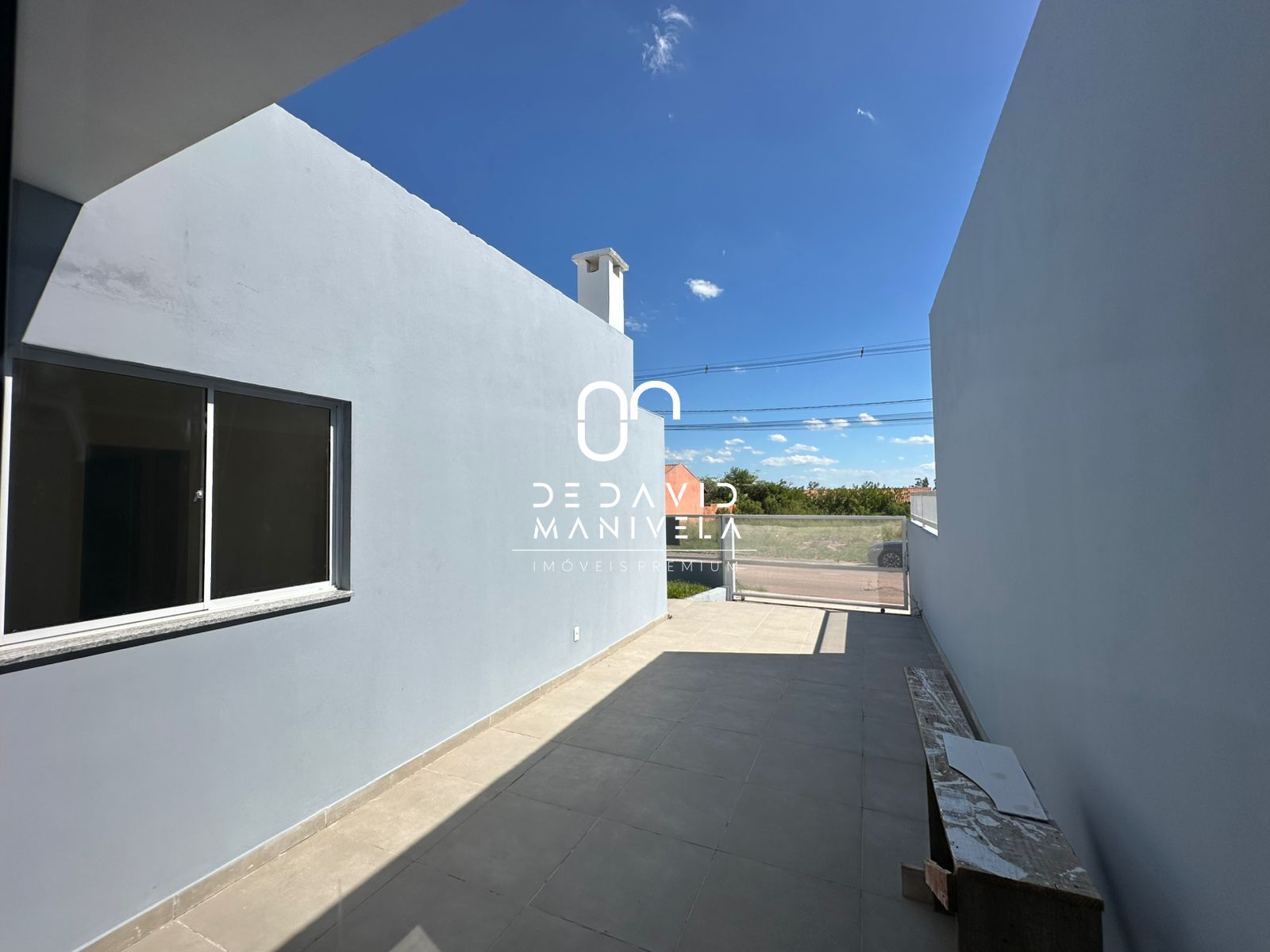 Casa nova em condominio, lareira, espaço gourmet, porcelanat