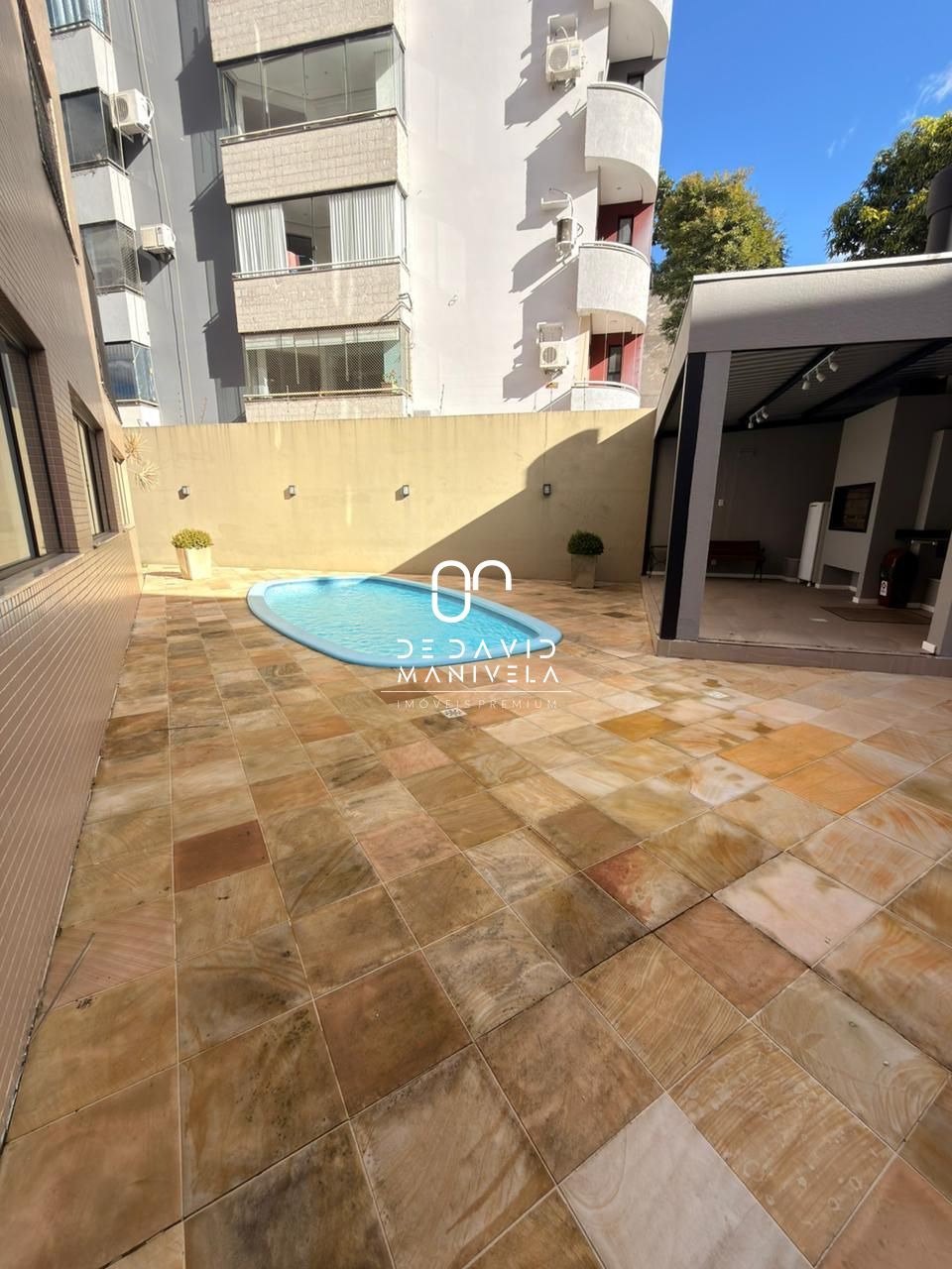 Amplo apartamento no bairro nossa senhora de lourdes para ve