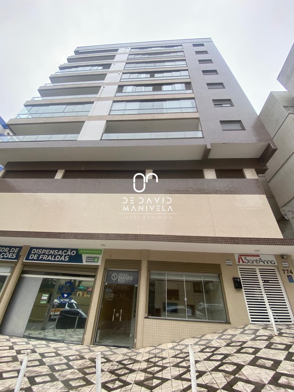 Apartamento no bairro Centro, 1 dormitório e 1 vaga de garagem.