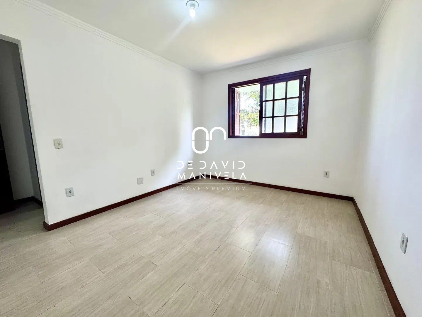 Casa com 4 Dormitórios para alugar, 125 m² por R$ 3.100,00 Casa com 4 Dormitórios para alugar, 125 m² por R$ 3.100,00