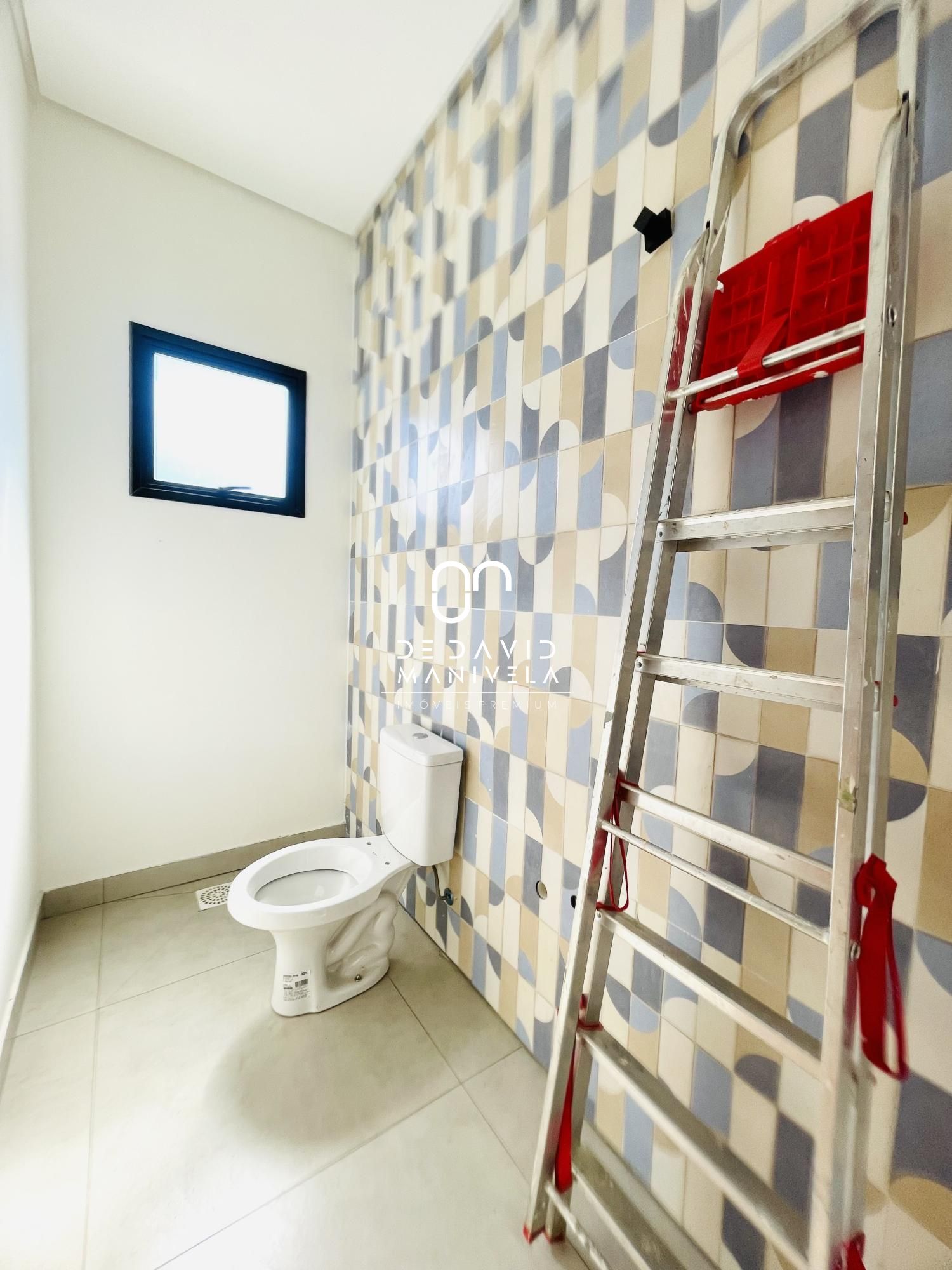 Casa Residencial de 3 dorm. com Piscina e Churrasqueira no Res. Alberto Schons,