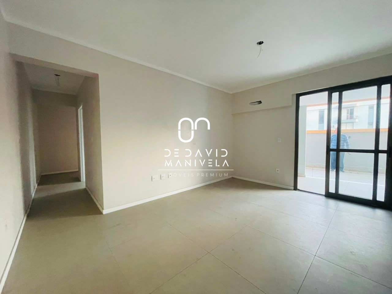 Apartamento 02 dormitórios, com dois terraços, bairro nª srª