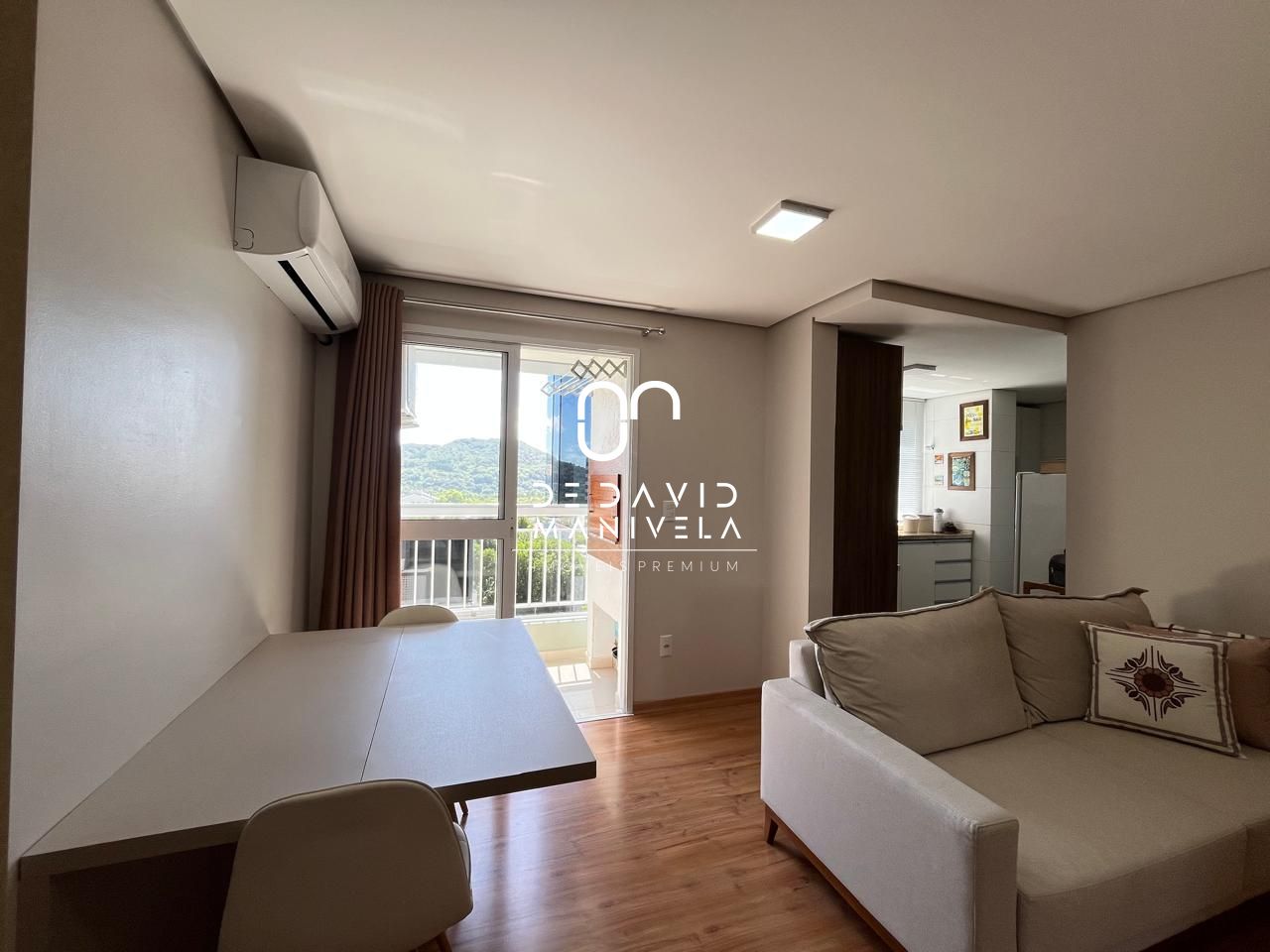 Apartamento com 2 Dormitórios à venda, 61 m² por R$ 420.000,00 Apartamento com 2 Dormitórios à venda, 61 m² por R$ 420.000,00