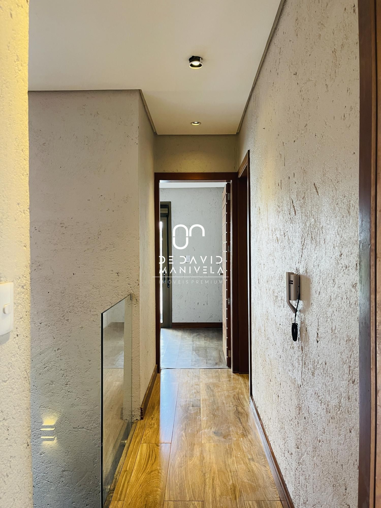 Casa 03 dormitórios com suíte bairro presidente joão goulart