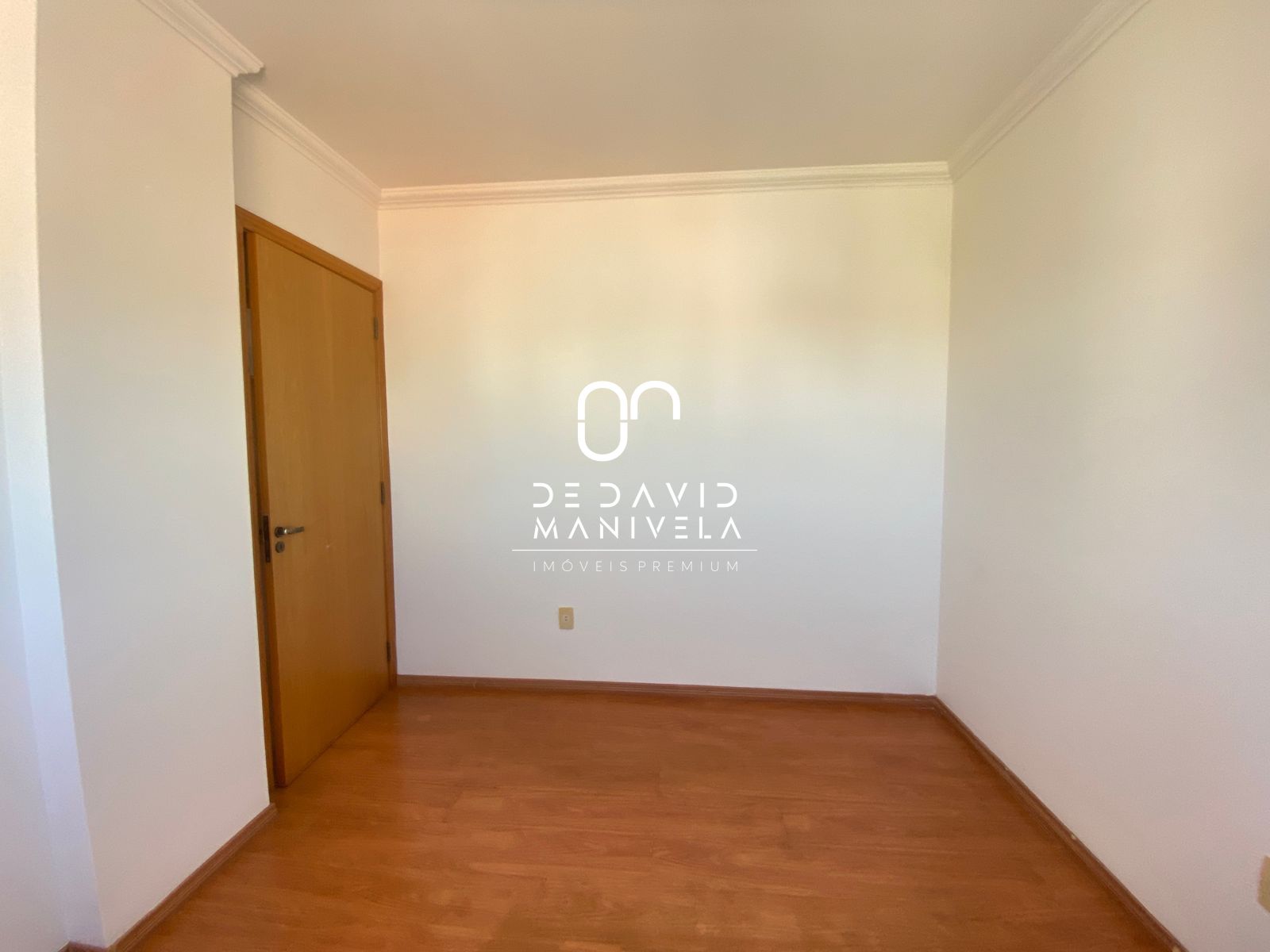 Apartamento no bairro centro com 2 dormitórios mais vaga de 