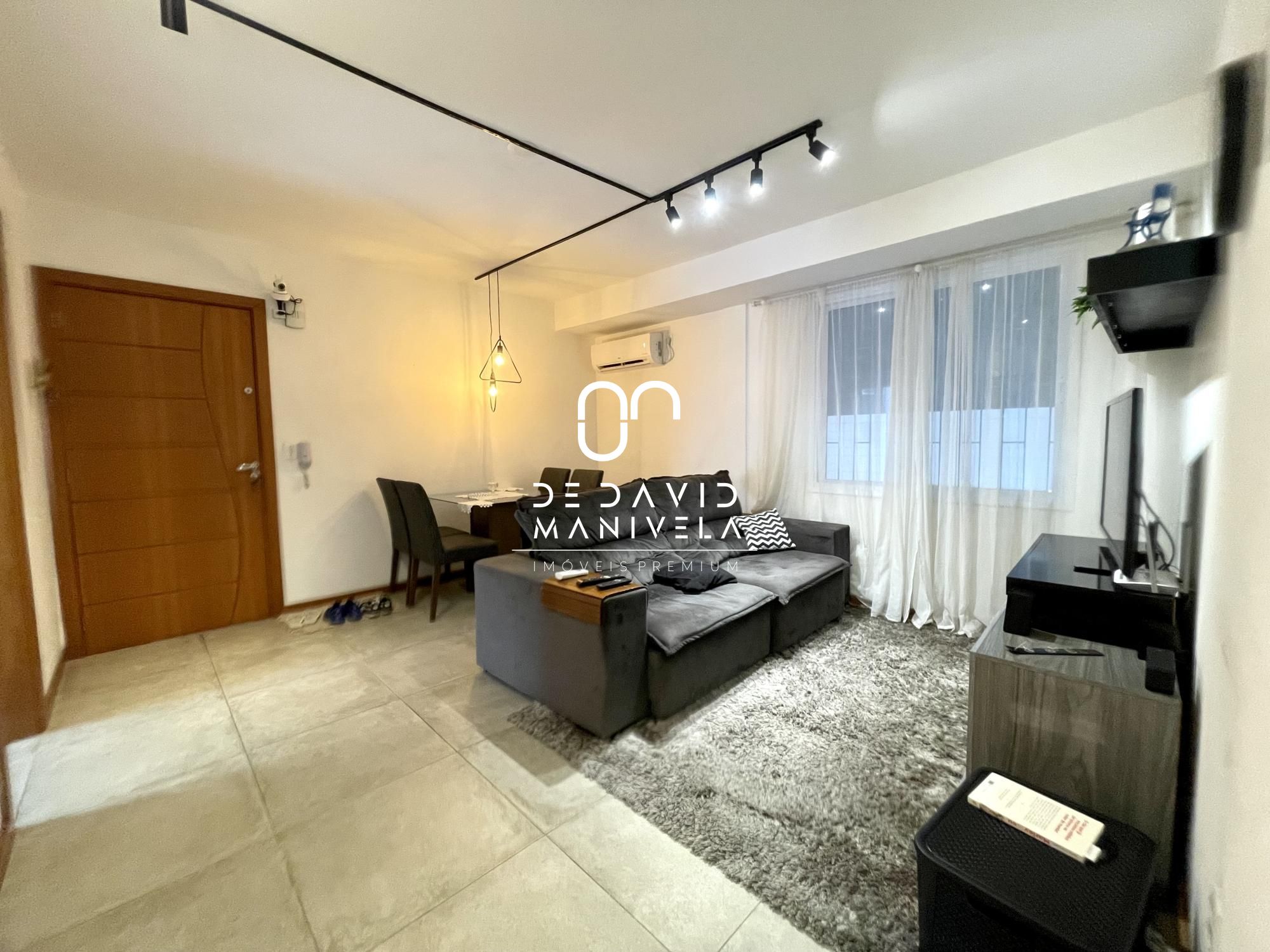 Apartamento com 2 Dormitórios à venda, 71 m² por R$ 359.000,00 Apartamento com 2 Dormitórios à venda, 71 m² por R$ 359.000,00