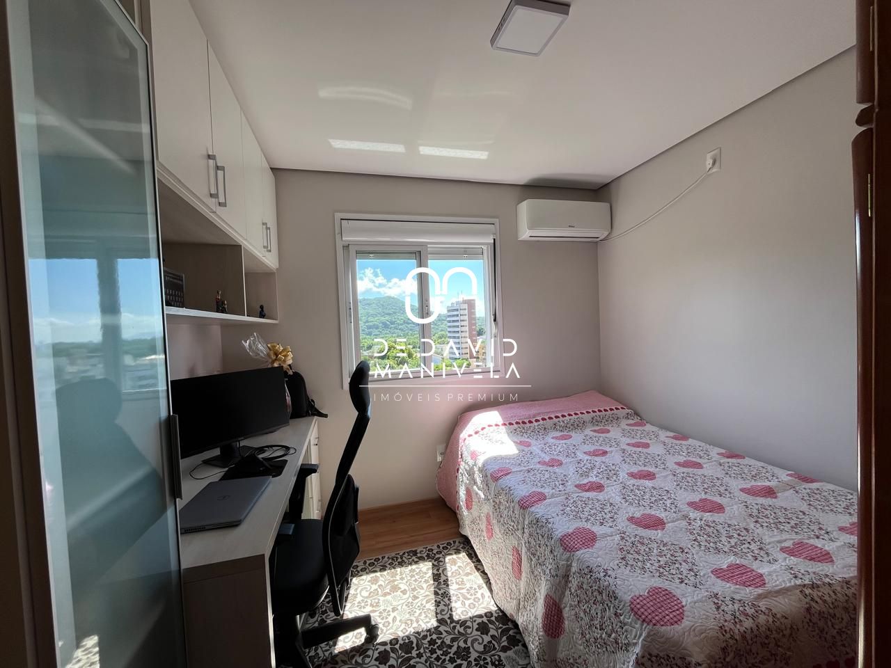 Apartamento com 2 Dormitórios à venda, 61 m² por R$ 420.000,00 Apartamento com 2 Dormitórios à venda, 61 m² por R$ 420.000,00