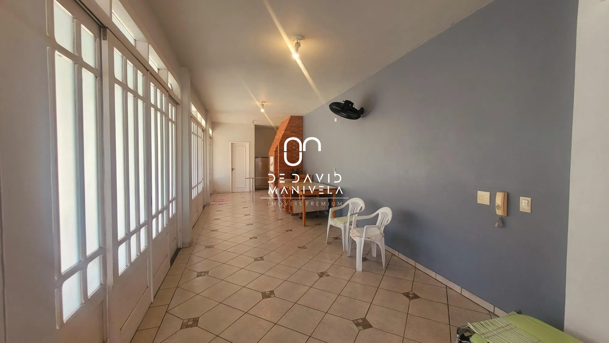 CASA ESPETACULAR BAIRRO NOBRE 4 DORMITÓRIOS 2 SUITES