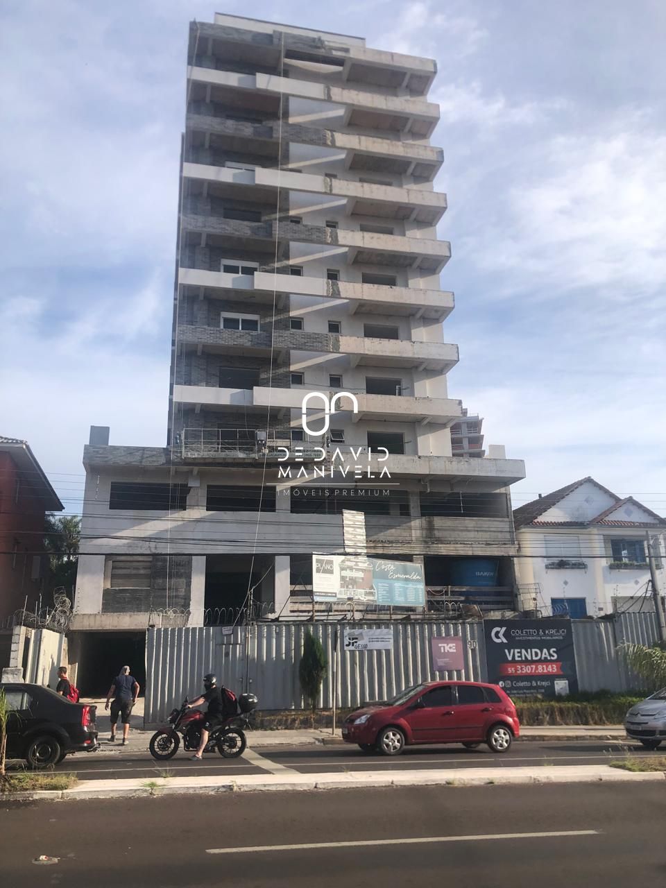 Apartamento com terraço na Avenida Dores