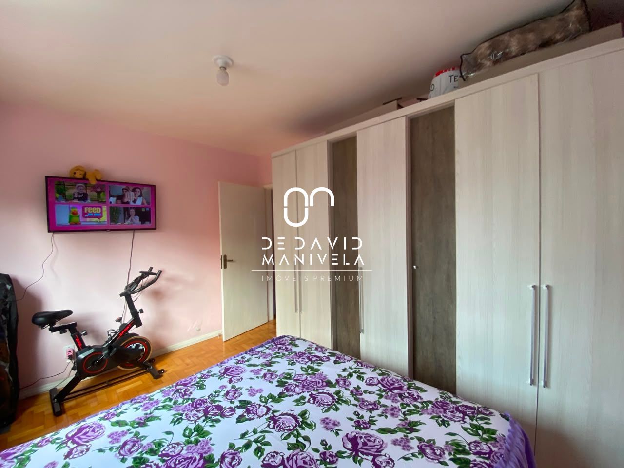Apartamento com 4 dormitórios no bairro centro