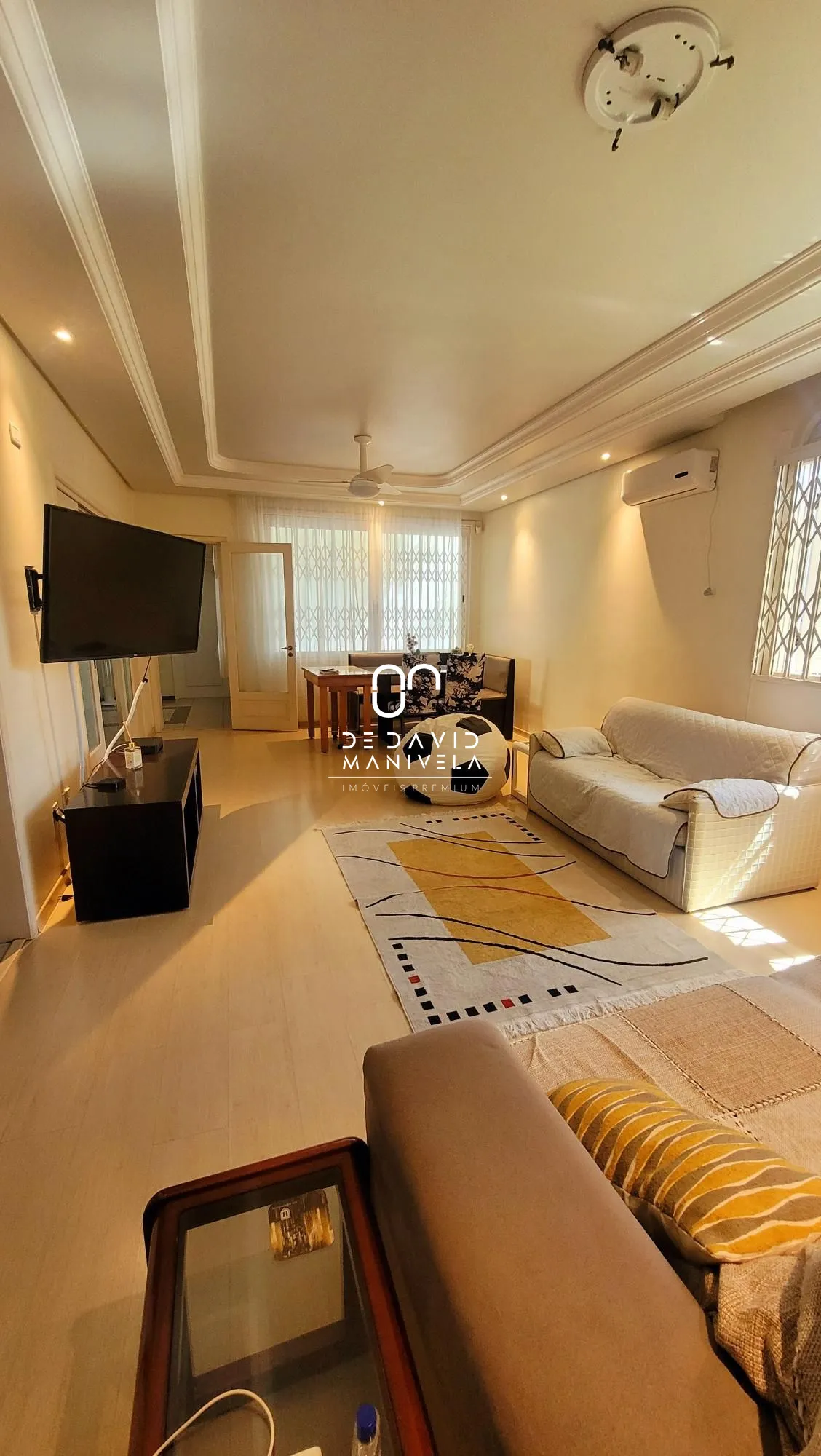CASA ESPETACULAR BAIRRO NOBRE 4 DORMITÓRIOS 2 SUITES
