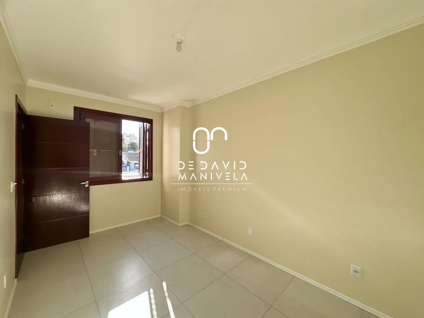 Casa com 3 Dormitórios para alugar, 110 m² por R$ 2.900,00 Casa com 3 Dormitórios para alugar, 110 m² por R$ 2.900,00