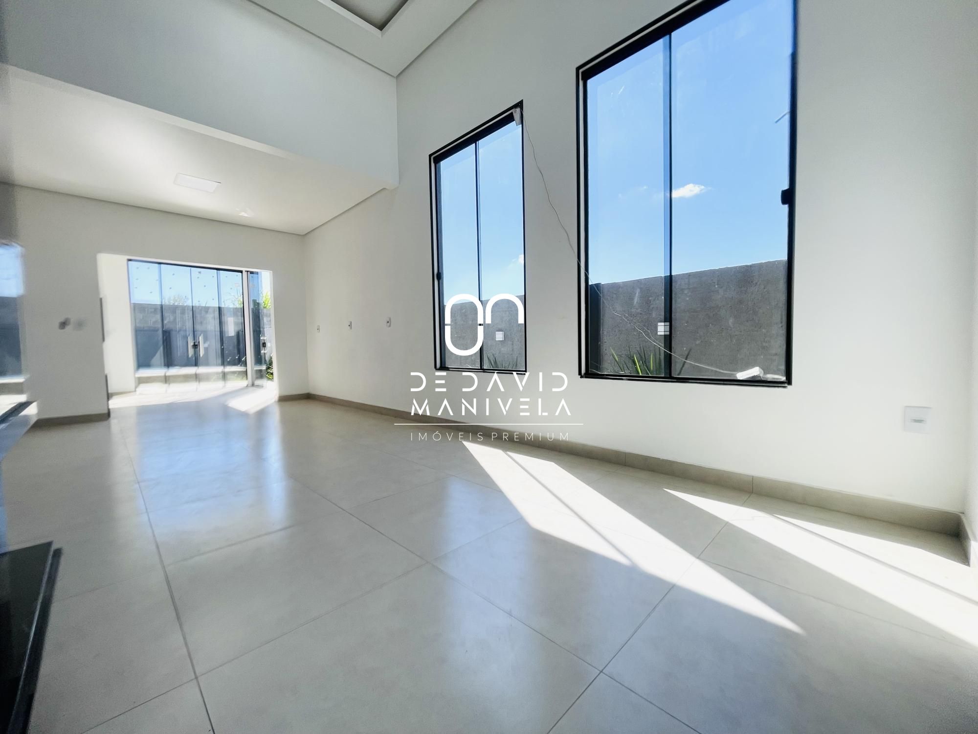 Casa Residencial de 3 dorm. com Piscina e Churrasqueira no Res. Alberto Schons,