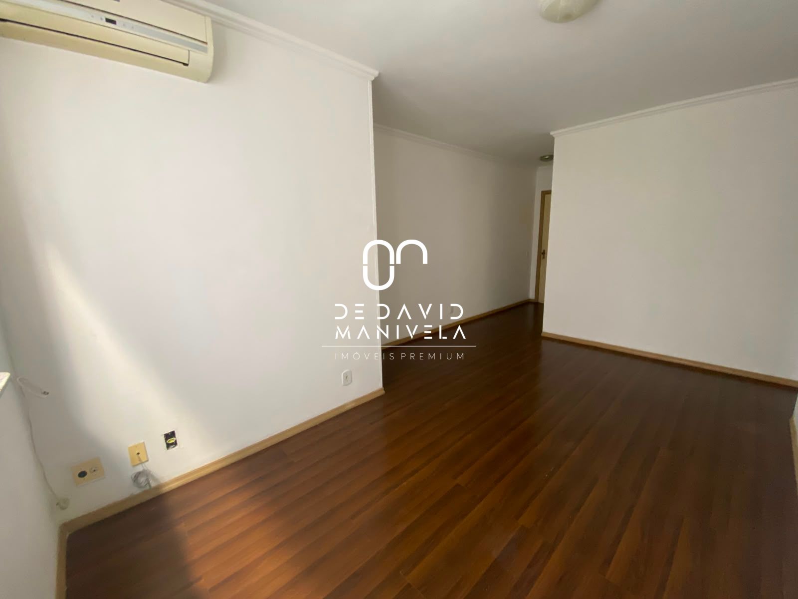 Apartamento semimobiliado, Com 2 Dormitórios
