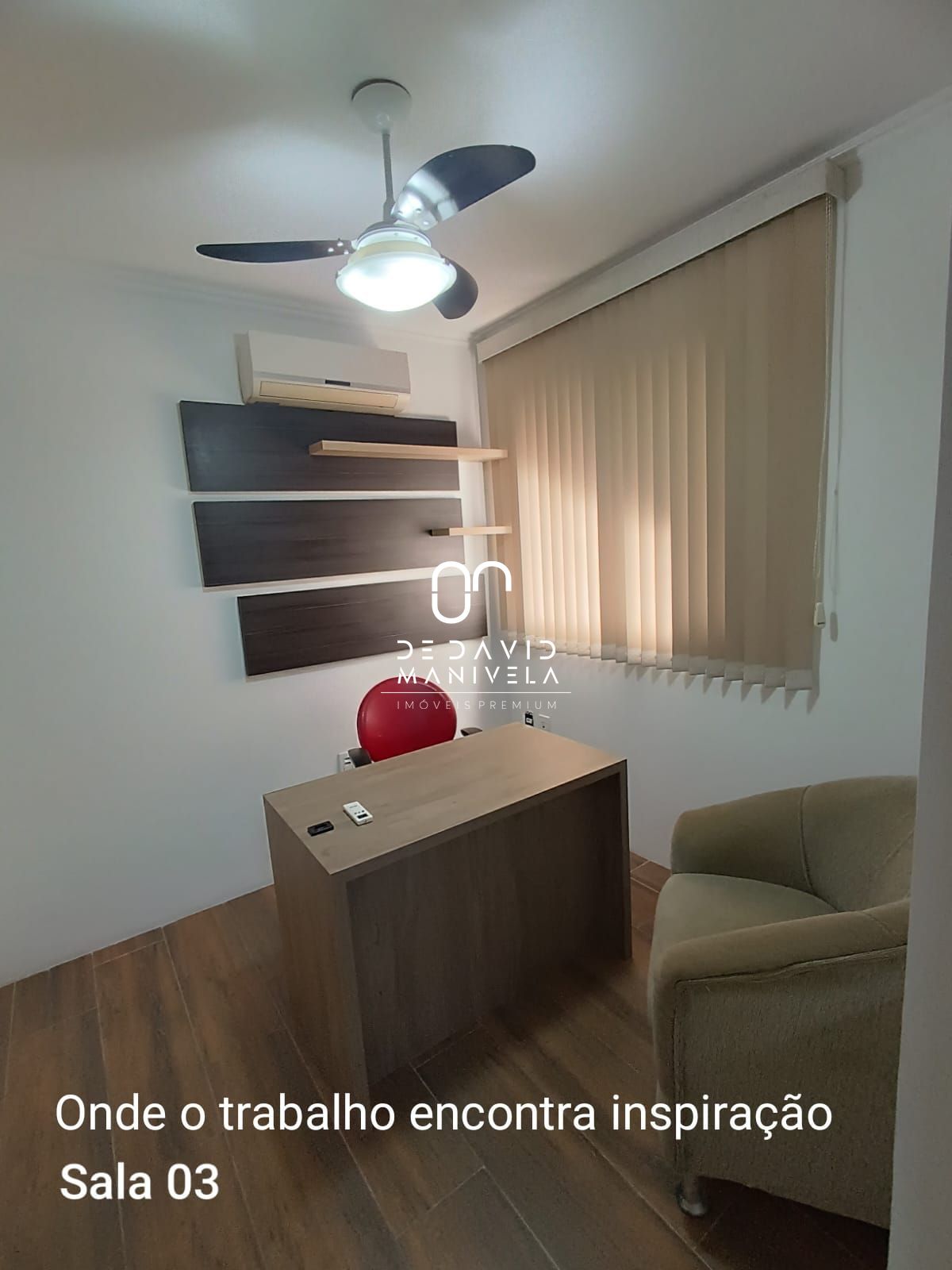 Excelente sala comercial disponível para locação em santa ma