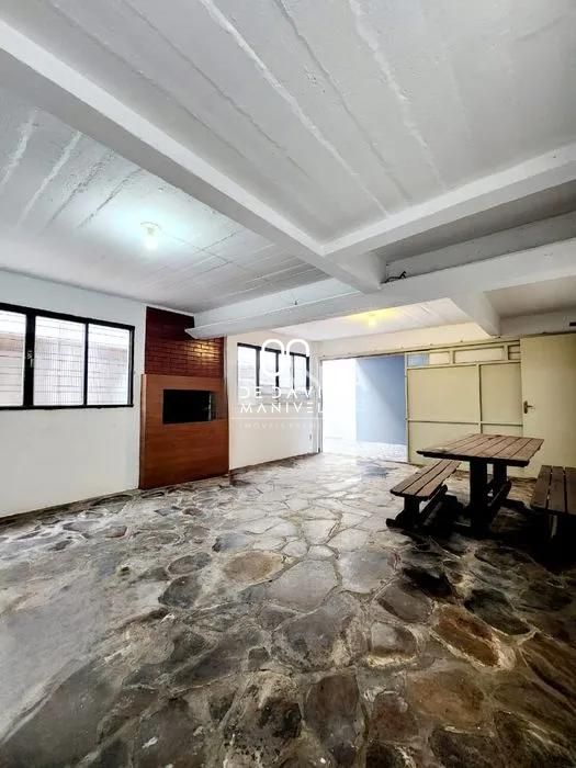 Casa no bairro patronato com 3 dormitórios, 3 vagas de garag