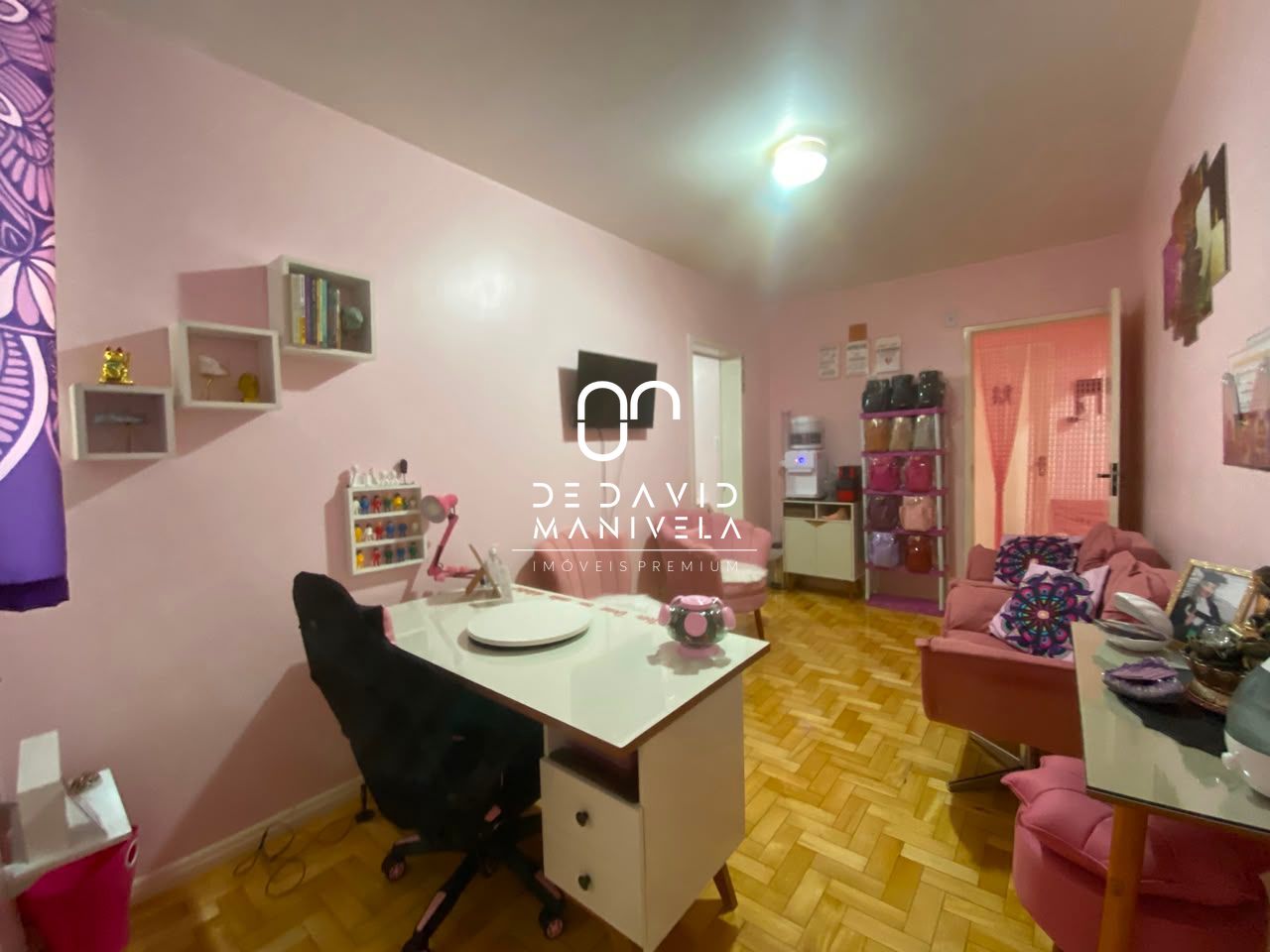 Apartamento com 4 dormitórios no bairro centro